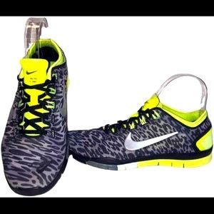 Nike Free TR Connect 2 Sneakers size 7.5 Women’s